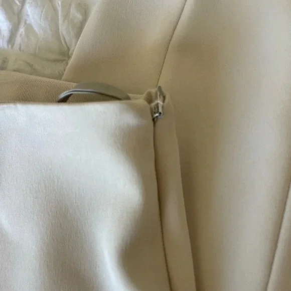 The Row beige off white structured tailored crop pants - Picture 2 of 10